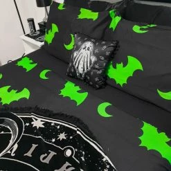 Best Sale 🛒 HELLS BLANKETS Bats Creature Of The Night [Toxic] | SUPER KING QUILT SET** 🎉 -DECOR Sales Store Hells Blankets Creatureofthenight 11 7d9ee25d 0898 4f66 bffc e5806f7ca4ac 700x700