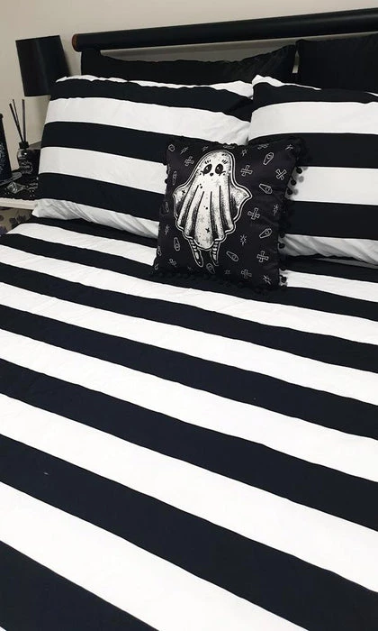 Coupon 😀 HELLS BLANKETS Beetlejuice Showtime Creeps | KING QUILT SET ⌛ 3 Coupon 😀 HELLS BLANKETS Beetlejuice Showtime Creeps | KING QUILT SET ⌛