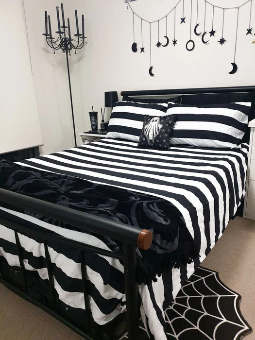 Coupon 😀 HELLS BLANKETS Beetlejuice Showtime Creeps | KING QUILT SET ⌛ 12 Coupon 😀 HELLS BLANKETS Beetlejuice Showtime Creeps | KING QUILT SET ⌛ - Image 10