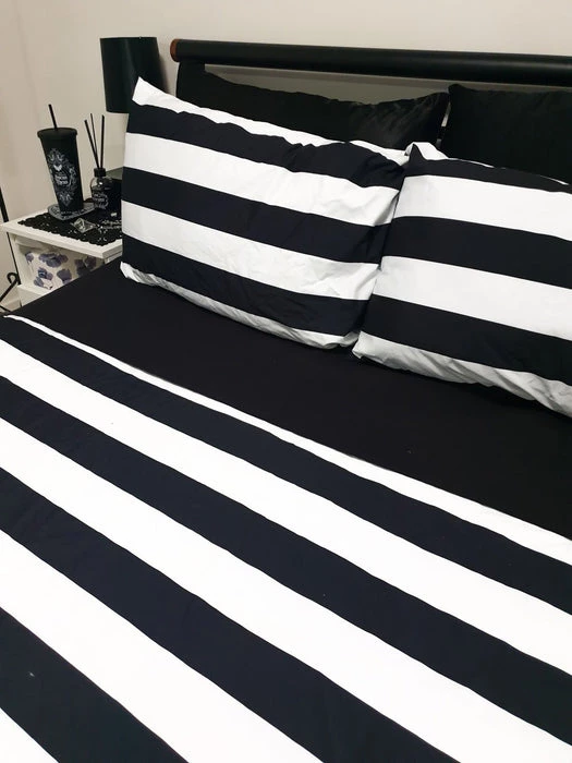 Coupon 😀 HELLS BLANKETS Beetlejuice Showtime Creeps | KING QUILT SET ⌛ 7 Coupon 😀 HELLS BLANKETS Beetlejuice Showtime Creeps | KING QUILT SET ⌛ - Image 5