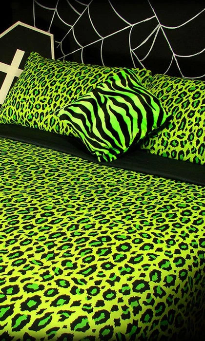 Best deal π HELLS BLANKETS Gothic Homewares Acid Leopard | QUEEN QUILT SET π€© 2 Best deal π HELLS BLANKETS Gothic Homewares Acid Leopard | QUEEN QUILT SET π€©