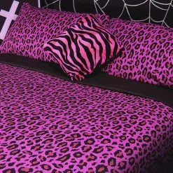 New 👏 HELLS BLANKETS All 🍬 Candy Leopard | QUEEN QUILT SET 🔔 -DECOR Sales Store hells blankets candy leopard quilt set 1 3 700x700